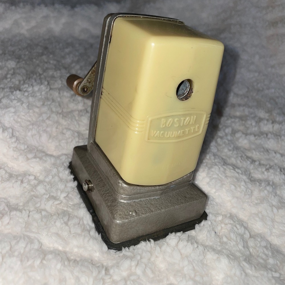 vintage 1960s Boston Vacuumette manual hand-crank metal pencil sharpener retro‎